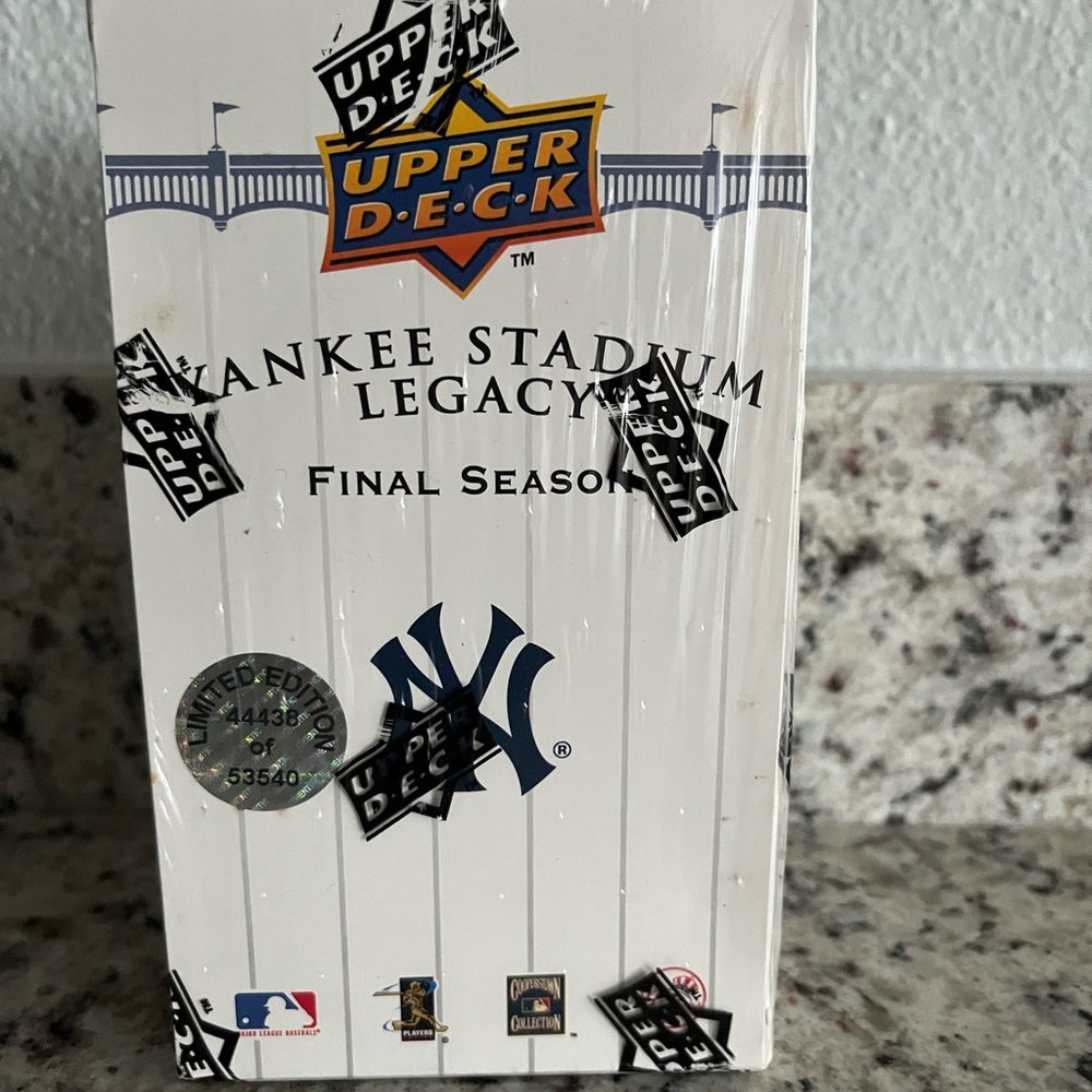 Upper Deck Yankee Stadium Legacy Trading Card Set - White SEALED